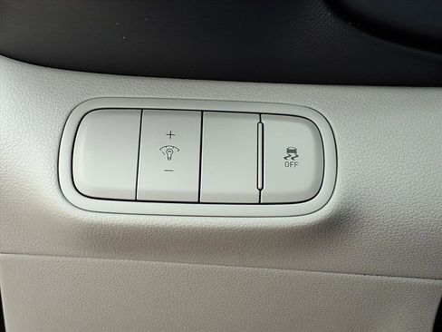 New 2026 Hyundai Venue SEL FWD image 18