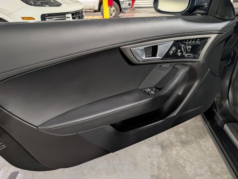 Used 2016 Jaguar F-TYPE Convertible image 23