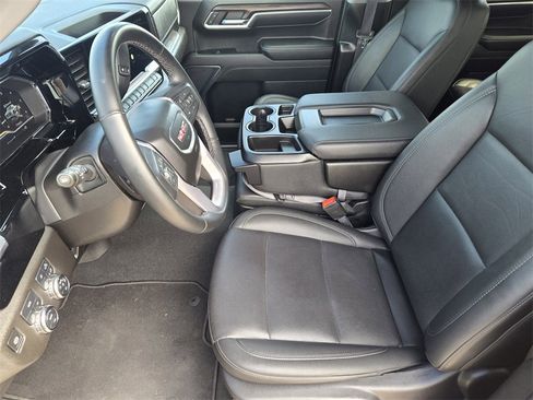 Certified 2024 GMC Sierra 1500 SLT image 8