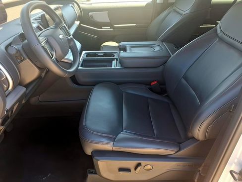 Used 2025 Ford Expedition Max Active RWD image 19