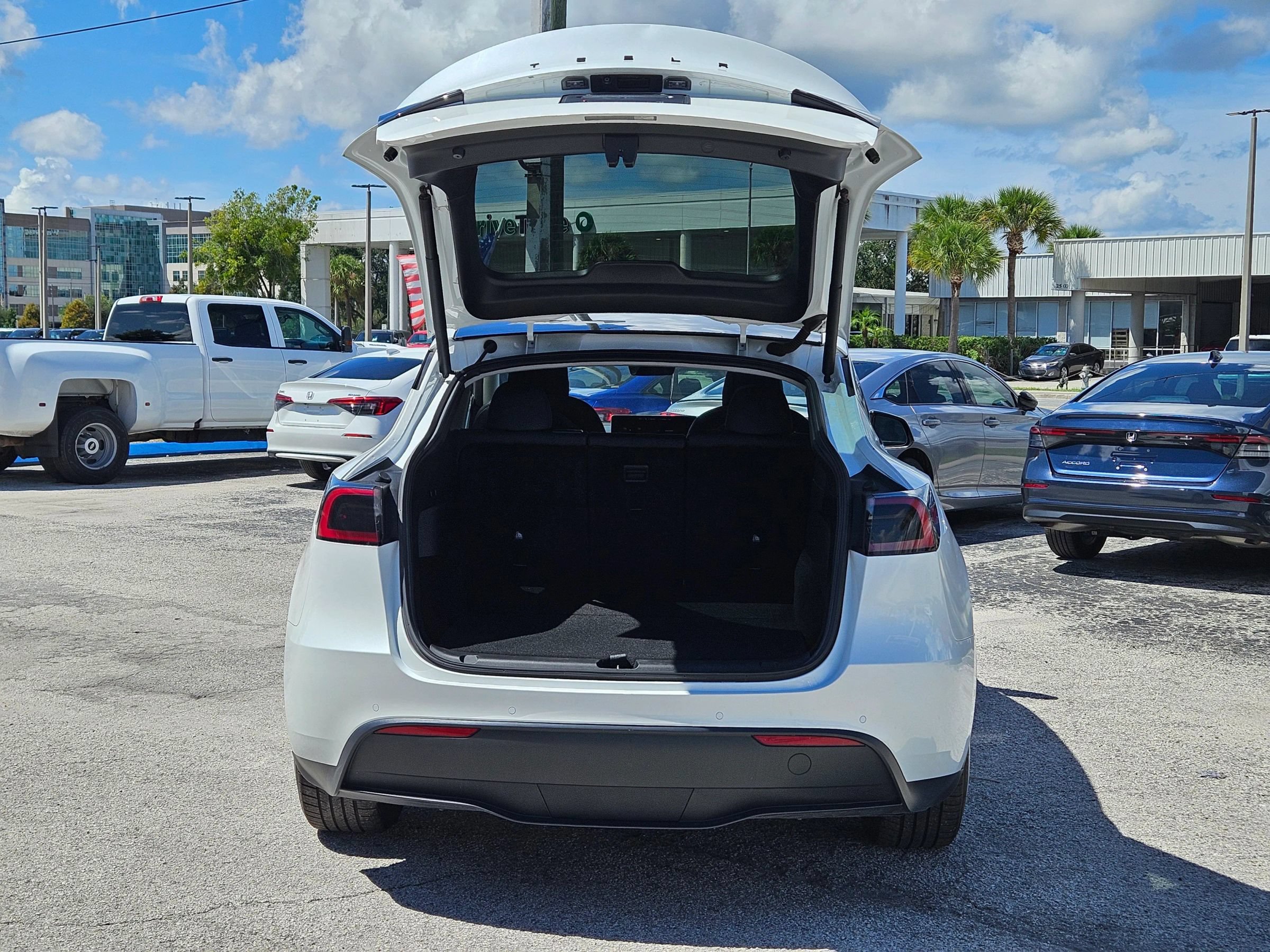 Used 2021 Tesla Model Y Long Range AWD/4WD image 20
