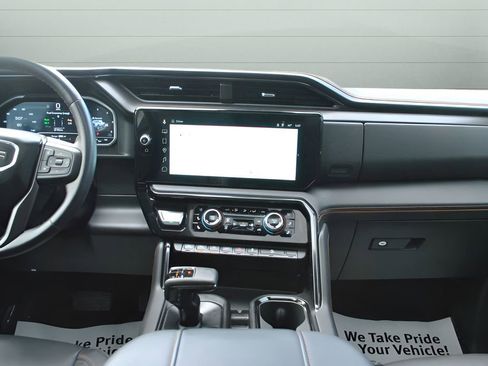 Used 2023 GMC Sierra 1500 AT4 w/ AT4 Premium Package AWD/4WD image 23