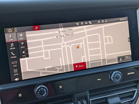 New 2026 Porsche Macan image 18