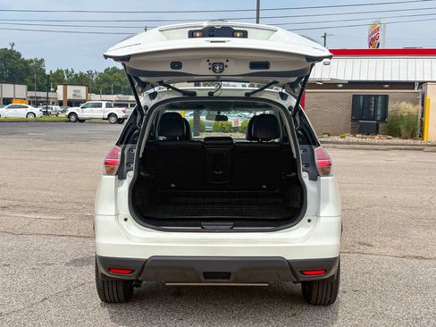 Used 2015 Nissan Rogue SL w/ SL Premium Package FWD image 36