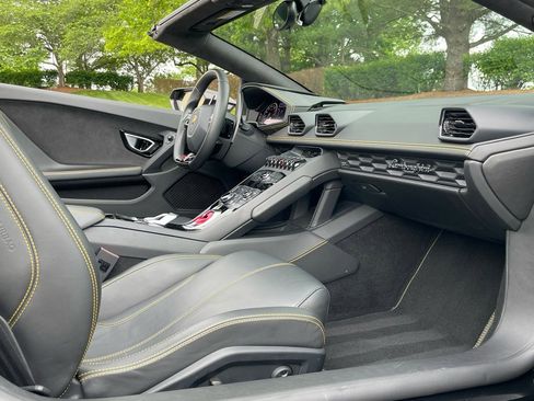 Used 2017 Lamborghini Huracan LP 610-4 image 13