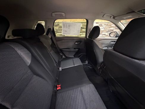 Used 2023 Nissan Rogue SV AWD/4WD image 30