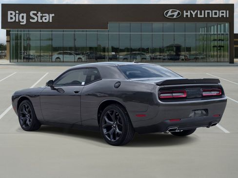 Used 2020 Dodge Challenger SXT w/ Blacktop Package RWD image 3