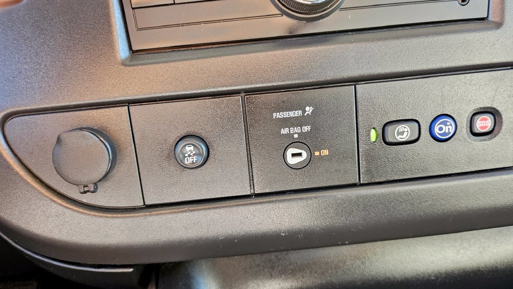 Used 2025 Chevrolet Express 3500 LT w/ LT Preferred Equipment Group RWD image 33