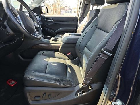 Used 2017 Chevrolet Tahoe LT w/ Luxury Package image 2