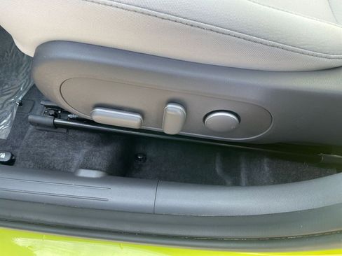 Used 2025 Hyundai Kona SEL image 23