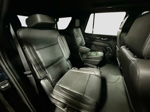 Used 2021 GMC Yukon Denali w/ Denali Premium Package image 31