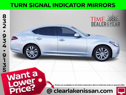 Used 2017 INFINITI Q70 3.7 image 8