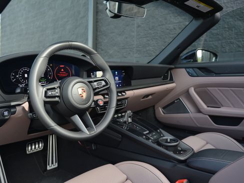 Certified 2026 Porsche 911 GTS image 4