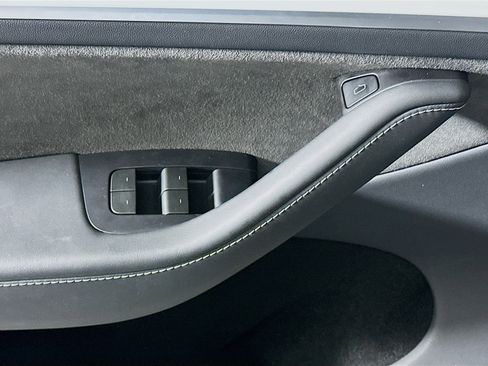 Used 2024 Tesla Model Y Long Range image 15