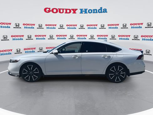 Certified 2023 Honda Accord Touring image 5