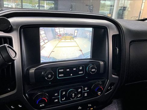 Used 2017 GMC Sierra 1500 SLE w/ SLE Value Package AWD/4WD image 13