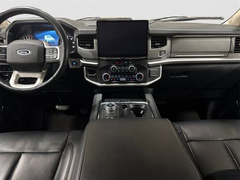 Used 2023 Ford Expedition Max XLT image 11