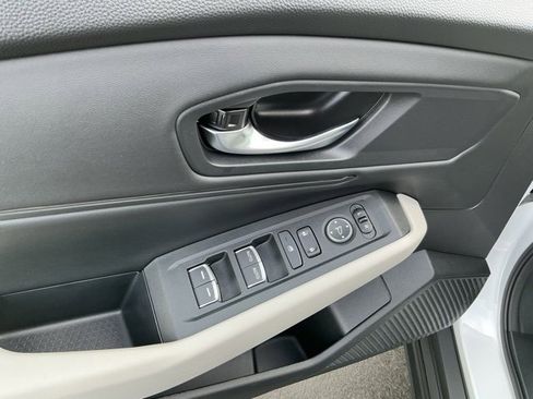 Used 2025 Honda Accord SE image 15