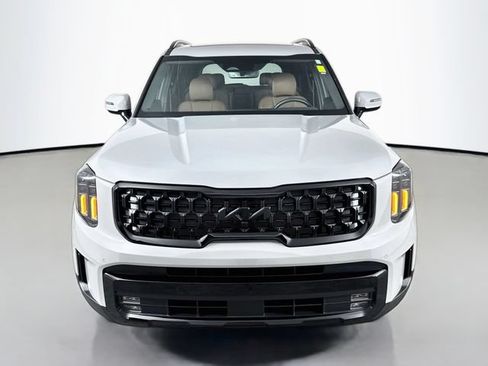 Used 2025 Kia Telluride SX X-Line AWD/4WD image 2