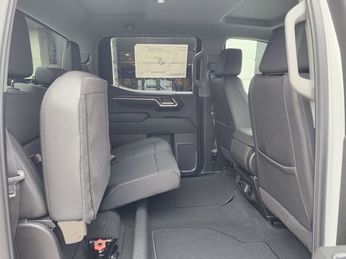 New 2026 GMC Sierra 1500 SLT w/ X31 Off-Road Package AWD/4WD image 44