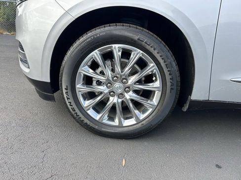 Used 2021 Buick Enclave Essence w/ Sound and Sites Package image 9