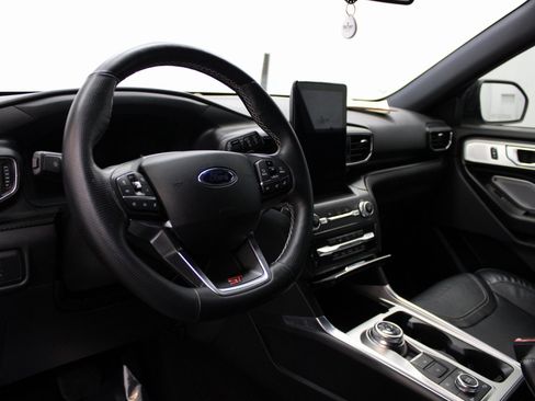 Used 2020 Ford Explorer ST w/ Premium Technology Package image 18