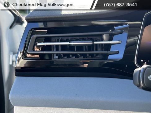 New 2026 Volkswagen Jetta SE image 30