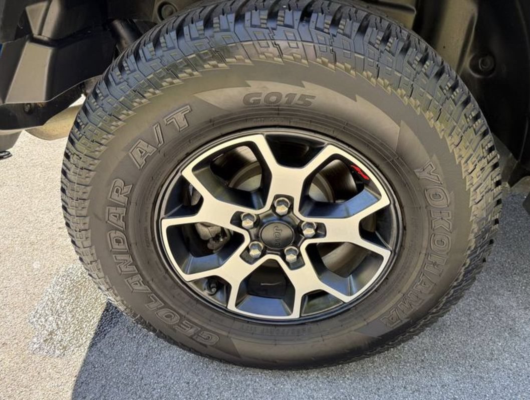 Used 2021 Jeep Wrangler Unlimited Rubicon w/ Safety Group AWD/4WD image 12