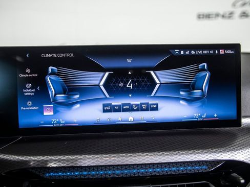 Used 2025 BMW 230i 230i w/ M Sport Package image 28