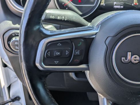 Used 2020 Jeep Gladiator Rubicon AWD/4WD image 16