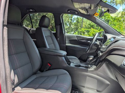Used 2022 Chevrolet Equinox RS w/ Infotainment Package FWD image 19