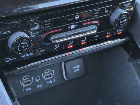 Used 2022 Jeep Grand Cherokee L Limited image 22