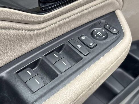 Used 2023 Honda Odyssey Touring image 13