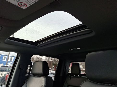 Used 2022 Chevrolet Silverado 3500 LTZ w/ LTZ Plus Package image 14