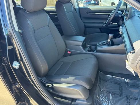 Used 2025 Honda CR-V LX image 10