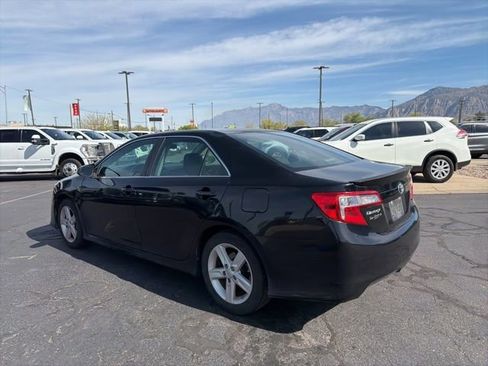 Used 2014 Toyota Camry SE FWD image 14