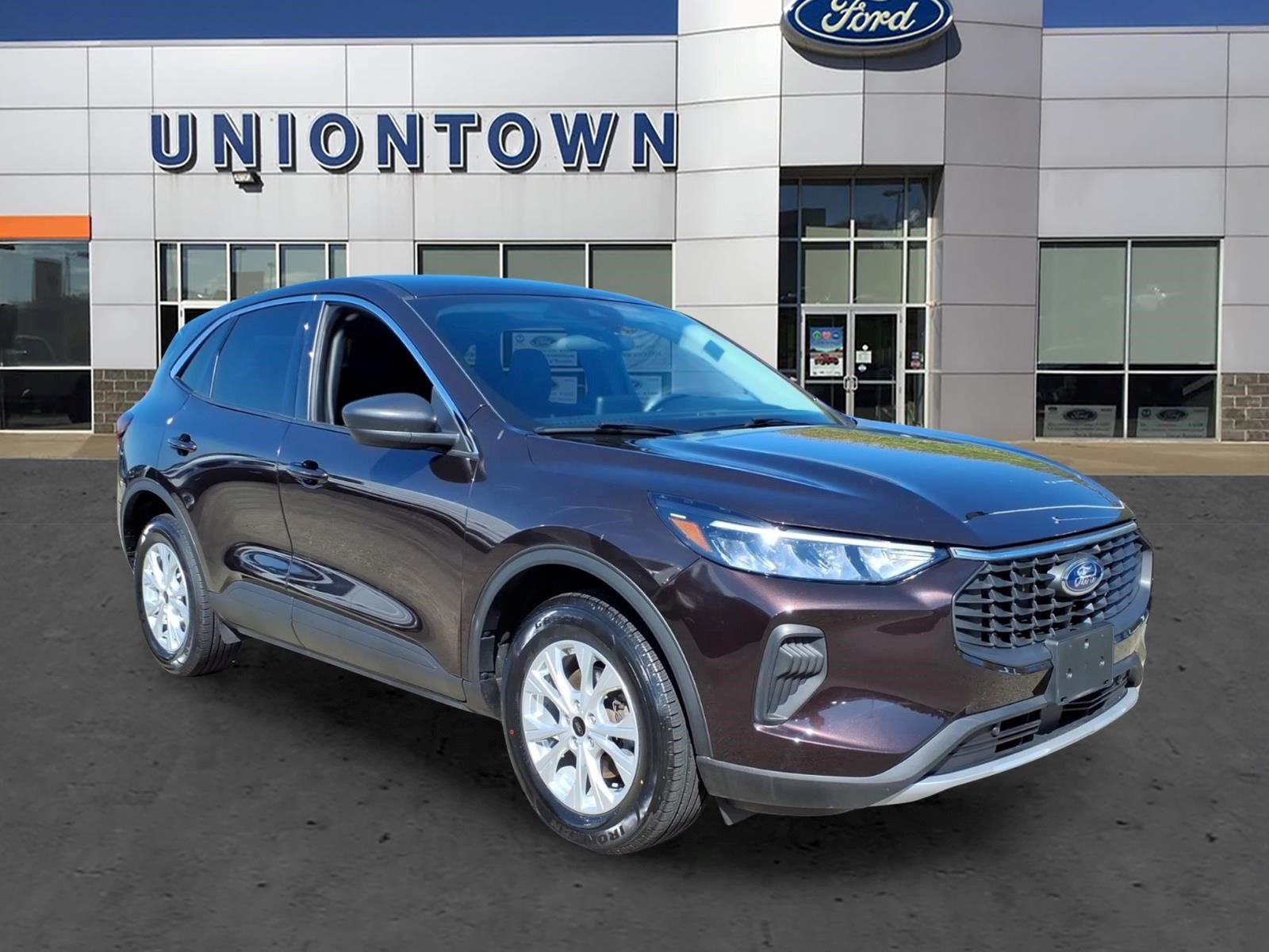 Used 2023 Ford Escape Active AWD/4WD image 1