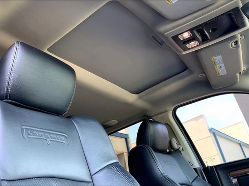 Used 2018 RAM 2500 Laramie w/ Off Road Package AWD/4WD image 14