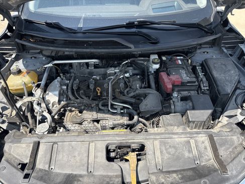 Used 2021 Nissan Rogue Platinum FWD image 34