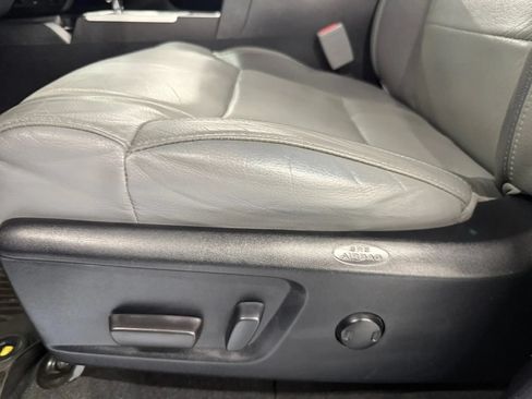 Used 2019 Toyota Tundra Limited w/ Limited Premium Package AWD/4WD image 27