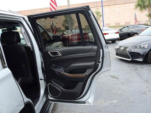 Used 2018 GMC Yukon Denali AWD/4WD image 19