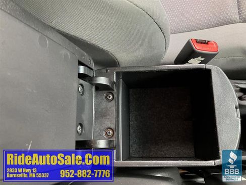 Used 2009 Toyota Matrix S image 30