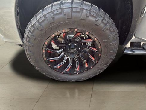 Used 2017 RAM 1500 Express AWD/4WD image 36