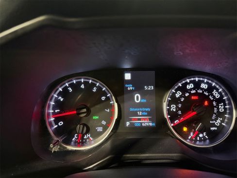 Used 2022 Toyota RAV4 XLE w/ Convenience Package image 28