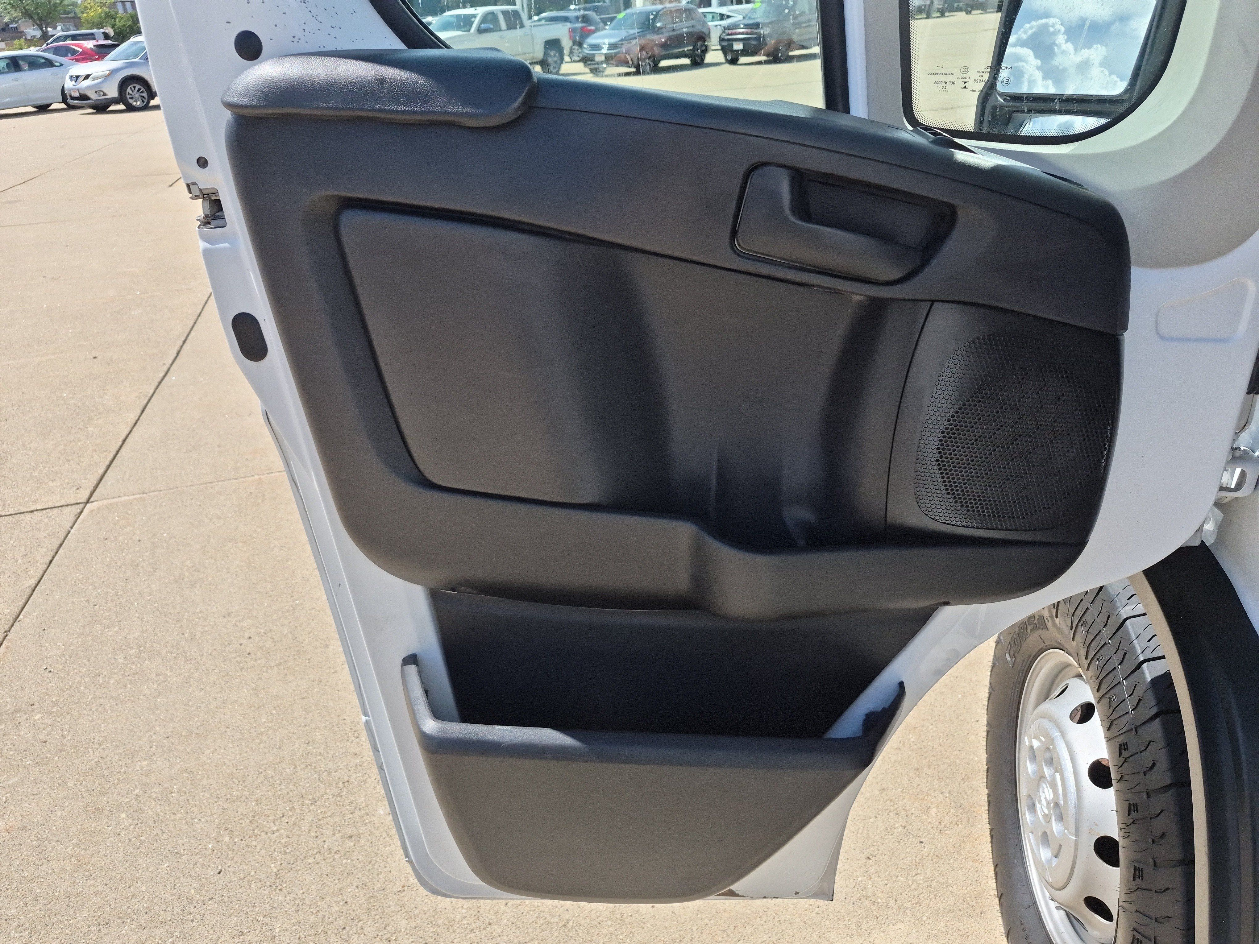 Used 2021 RAM ProMaster 2500 FWD image 9
