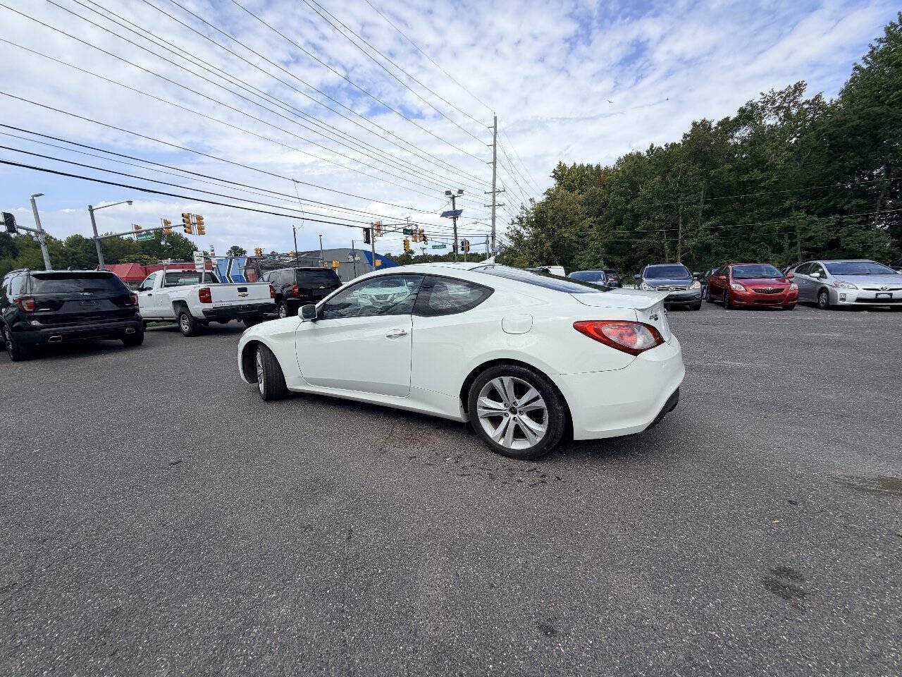 Used 2010 Hyundai Genesis 2.0T RWD image 22