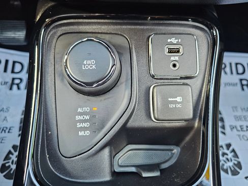 Used 2020 Jeep Compass Limited AWD/4WD image 26