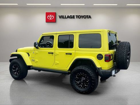 Used 2024 Jeep Wrangler Unlimited Sahara AWD/4WD image 3