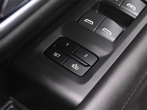 Used 2022 Chevrolet Suburban RST w/ Luxury Package image 45