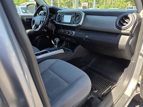 Used 2019 Toyota Tacoma SR5 AWD/4WD image 21